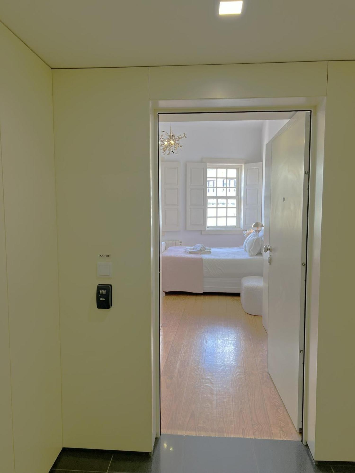 Aliados Downtown By Hosts Apartment Porto